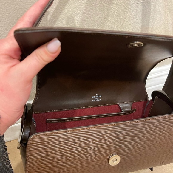 Louis Vuitton Brown Epi Nocturne PM - Picture 5 of 6